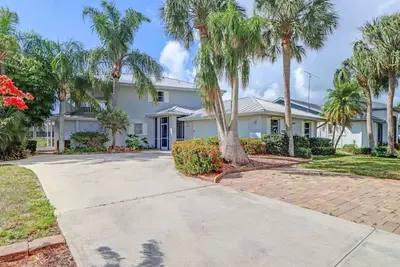 Image de Beautiful Key West Style home with outrageous water views