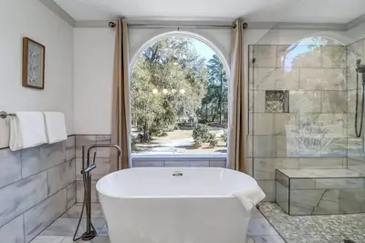 Image de New Dock- Wilmington River- 5 Br/4ba Home - New Booking Discount Pricing