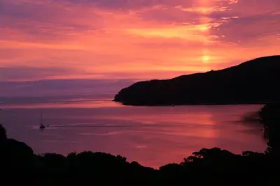 Cottage, 2 Bedroom, Tryphena, Great Barrier Island. Great Location