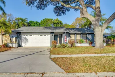 Image de < 3 Mi to Beach: Coastal Getaway in Seminole