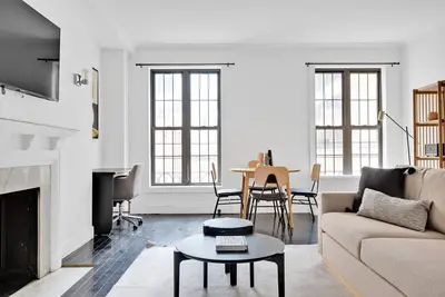 Stellar Midtown 2br w/ Elevator & Doorman, near shopping, by Blueground