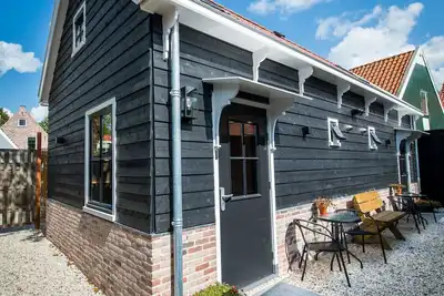 Image de Chalet Boerlage au coeur de Monnickendam avec terrasse