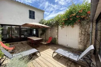 Image de La Cabane Do Ré, Maison réthaise, avec jolie cour, 6 à 8 pers, centre La Couarde