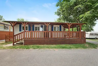 Image de Appartement \"Casa Mobile 16 Amici di Lazise\" avec vue sur le lac, piscine et climatisation