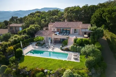 Image de Villa de rêve avec vue spectaculaire vue sur le Golfe de Saint-Tropez