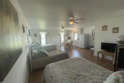 Image de Yellow Fishing Cottage