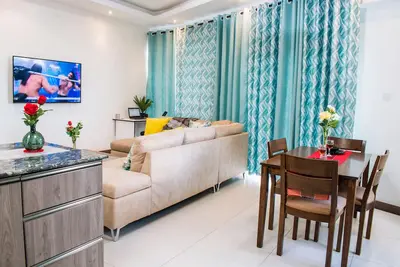 Image de 2Bdr with Gym & Pool centrally located -2mins to Yaya Mall Kilimani