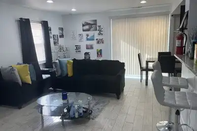 Image de Beautiful 3 Bedroom 1. 5 bath. 14 Mins away from Bwi.