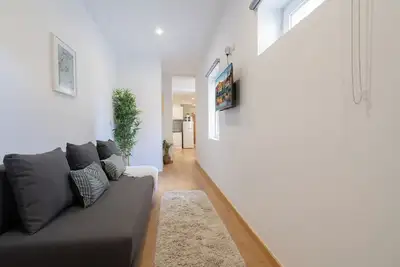 Image de Host Wise - Charming and Restful Flat | Central