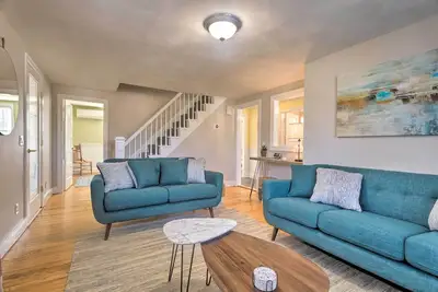 Image de Bristol Home w/ Pool ~ 3 Mi to Dtwn & Beach!