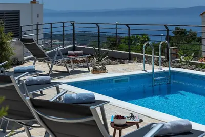 Image de Maison de vacances Makarska pour 1 - 6 personnes avec 3 chambres Ă coucher - Maison de vacances