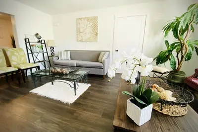 Image de Amazing 3 bedroom -15 miles from Venice beach.