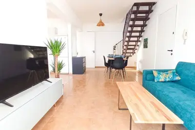 Image de Whole apt · Luxury -Sea View, Netflix, Gym- 5 Min from beach!