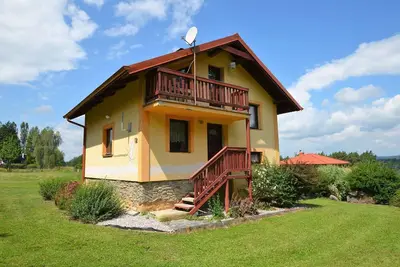 Image de Maison de Campagne en Forêt Tchèque avec Piscine