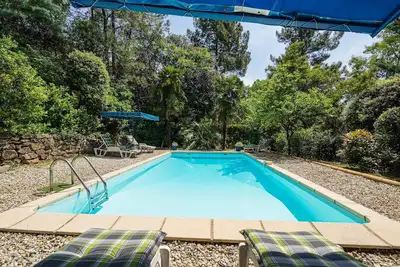 Image de Maison à Les Salelles avec Piscine Privée