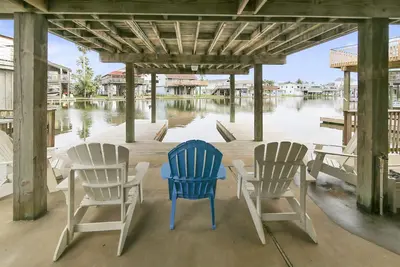 Image de Island Life | Pet Friendly, Canal Home, Community Pool!