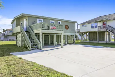 Image de Jolly Roger | Pet Friendly, Porch, Near Pool!