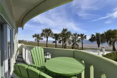 Image de Greta House | Spacious Pool, Gulf Views!