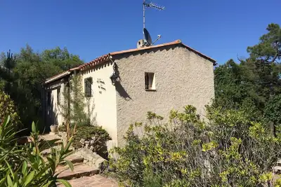 Image de Maison à Fréjus avec Piscine et Tennis