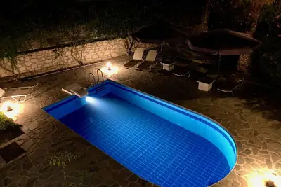 Image de Villa à Loutra avec Vue et Plage à Proximité