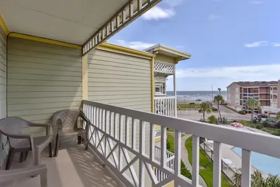 Beach View | Community Pools, Balcony + Gulf Views