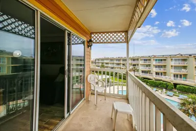 The Views | Community Pools, Balcony + Gulf Views!