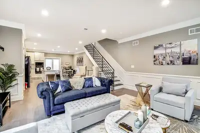 Image de Exceptional Downtown Townhome w/Roofdeck -4Bd/3Bth