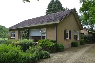Image de Maison à Aalten près d'un étang récréatif