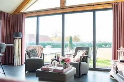 Image de Maison de vacances Ă Alphen-Chaam avec terrasse
