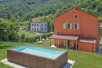 Image de Maison de vacances à Borgo Pace avec piscine