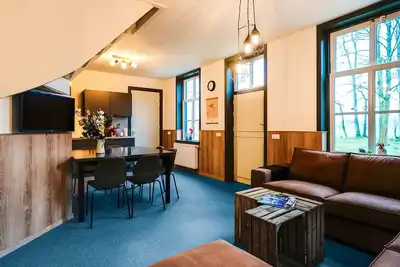 Image de Maison de vacances isolée à Erp avec jardin