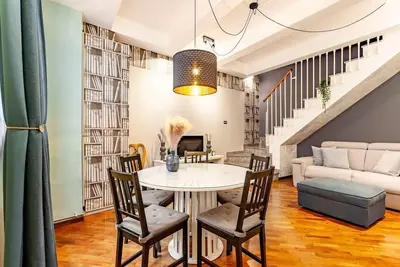 Design Villa with parking, Navigli area, Milan