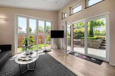 Image de Maison de vacances somptueuse à Bad Münstereifel avec sauna