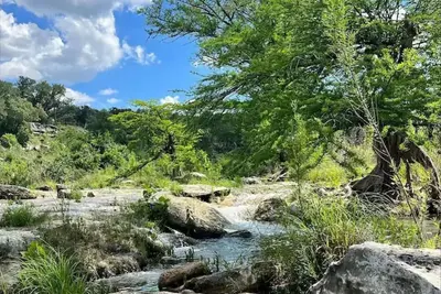 Image de Peaceful River Retreat - Easy Access & Endless Fun