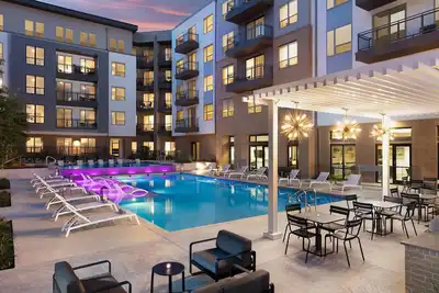 Image de *New 2bd/2ba Listing* Convenient Crestview Location Close to Domain & Downtown