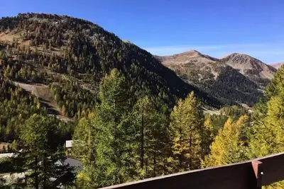 Image de Grand duplex avec vue panoramique sur la montagne