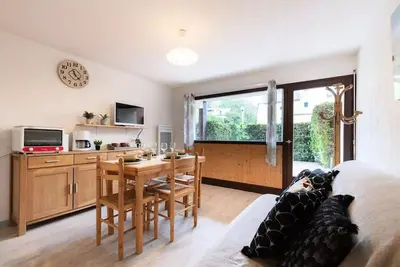 Image de Appartement  6 personnes au calme proche centre Saint Lary village