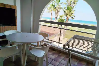 Image de Zénitude pour ce bien en front de mer avec parking privatif - 4lag502