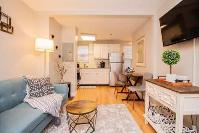 Image de Multi-Level Townhouse, Harvard, Mit, Red line