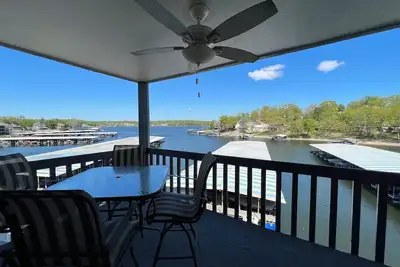 Image de Lakefront Condo with Main Channel View