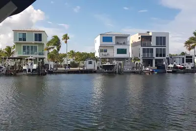 Image de Beautiful Bayfront Tropical Oasis