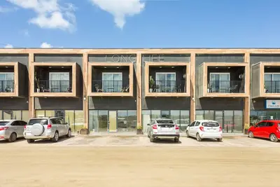 Image de Bushiri's Long Life Building-Studio-Sleeps 4 #2