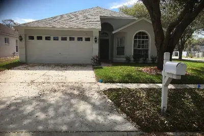 Image de Stylish, Newer family home perfect for extended stay.