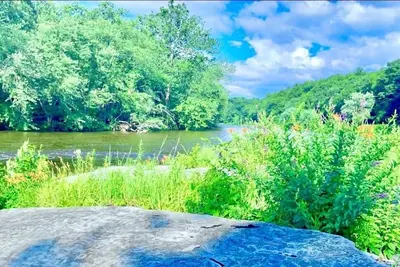 Image de ★Scenic Views & River Access, Cozy River Home ★