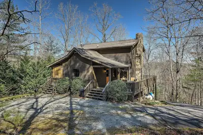 Image de New Listing! Cozy Mtn Retreat - Private Hot Tub & Fire Pit