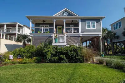 Image de Across from the beach luxury~ Folly Beach Stay