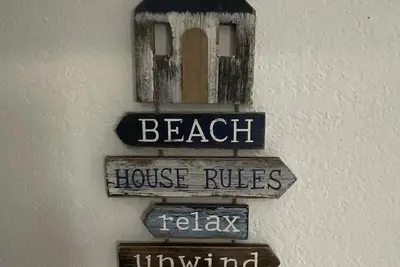 Image de Home Away From Home-15min from white sand beaches
