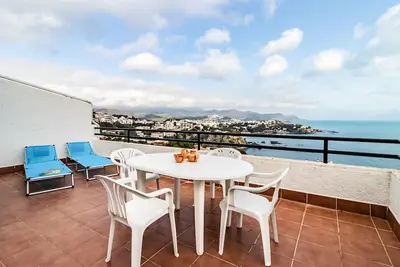 Fener de Dalt 84. 2 – Appartement avec terrasse