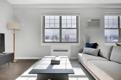 Image de Sunny Evanston 2br, 1 mile from Northwestern campus, by Blueground