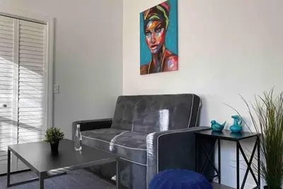 Image de Chic Bungalow Near Armature Works & The Riverwalk